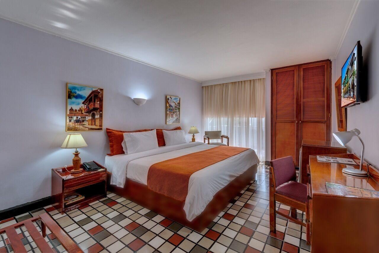 Hotel Bahia Картахена Экстерьер фото