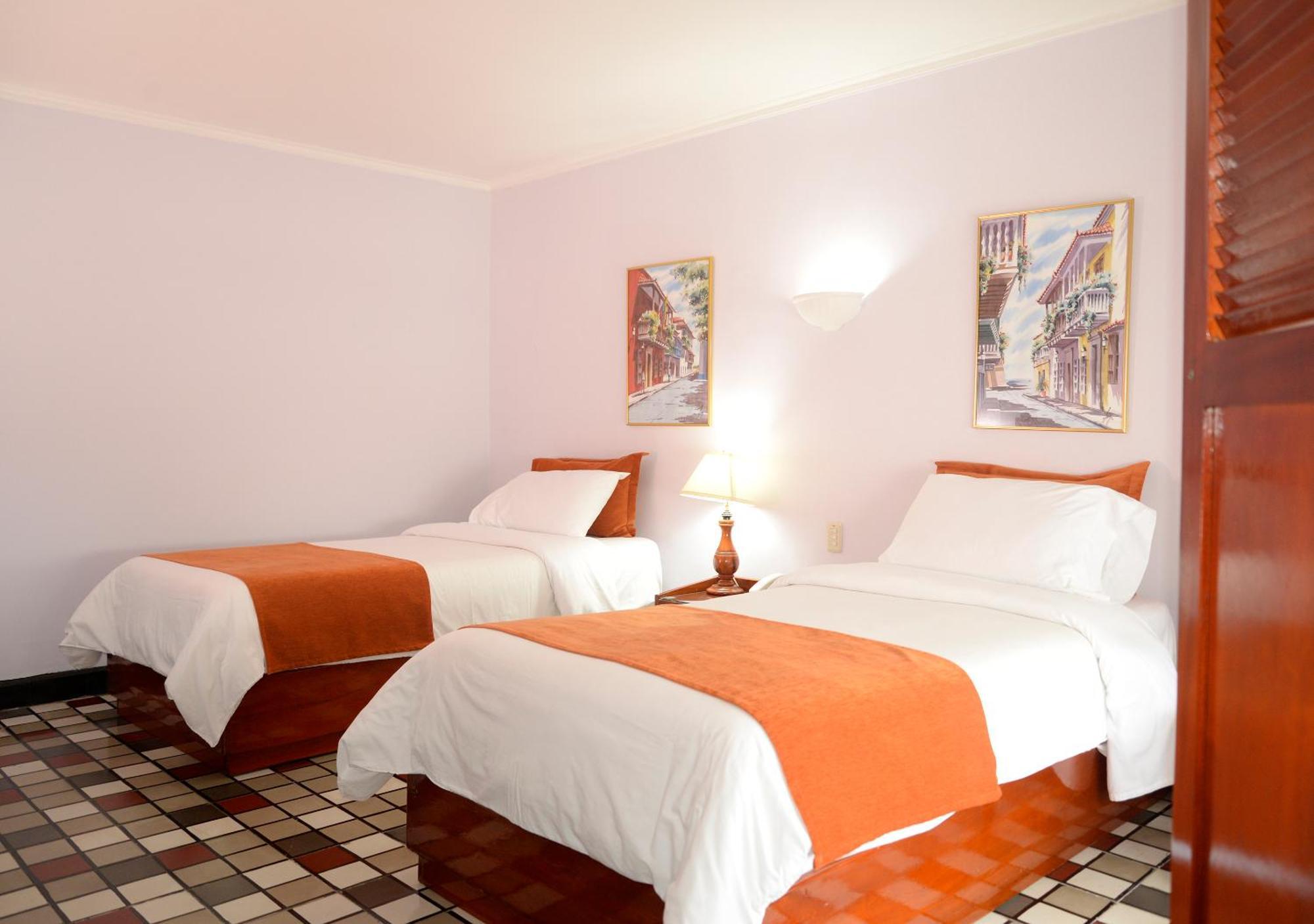 Hotel Bahia Картахена Номер фото