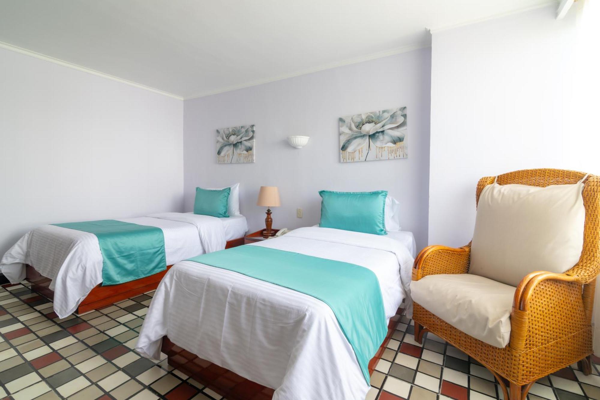 Hotel Bahia Картахена Экстерьер фото